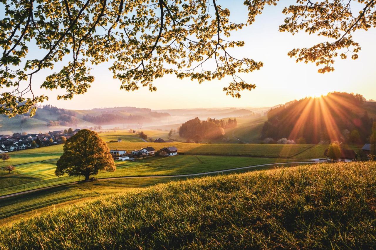 Romantik Hotel Baeren Duerrenroth Bagian luar foto